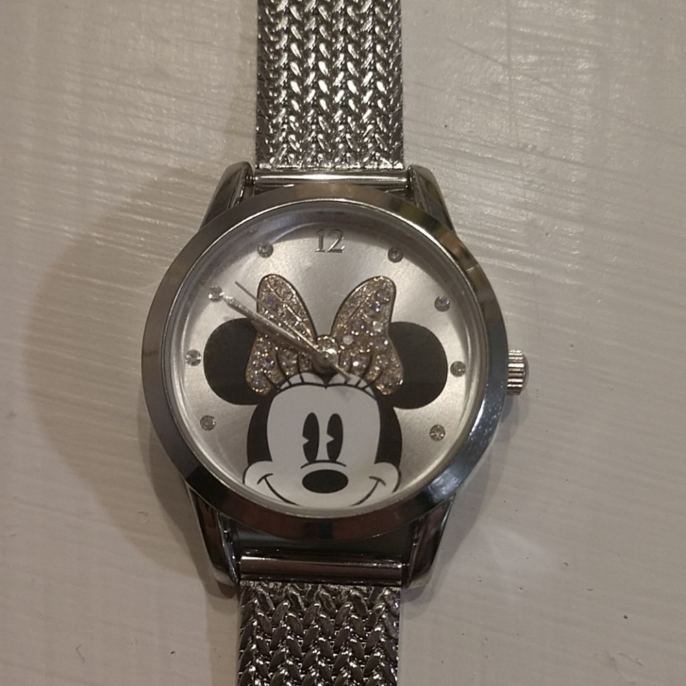 Disney Mini Mouse Watch - Picture 2 of 4